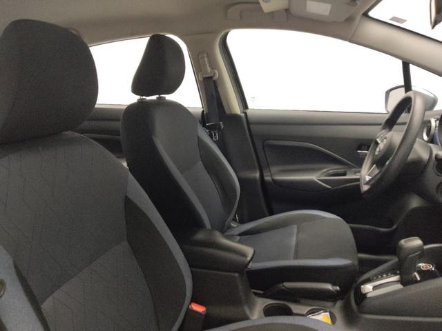 Photo of 2023 Gray Nissan Versa