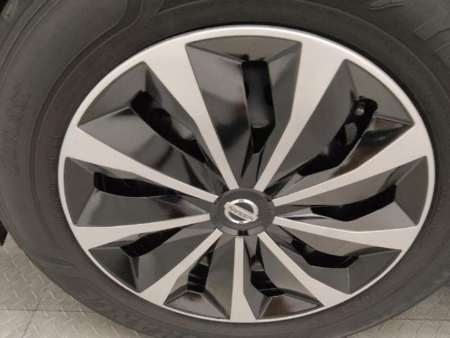 Photo of 2020 Brilliant Silver Metallic Nissan Rogue
