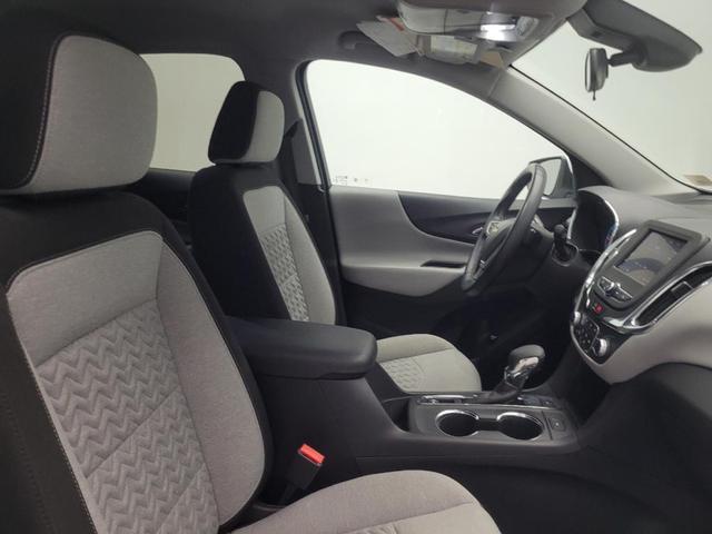 Photo of 2023 Summit White Chevrolet Equinox