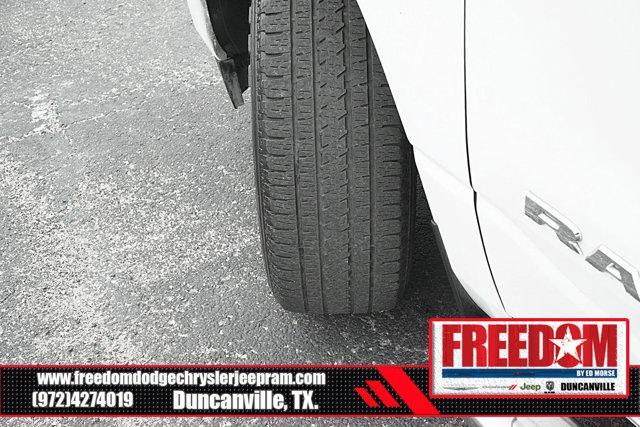 Photo of 2024 Bright White Clearcoat RAM 1500