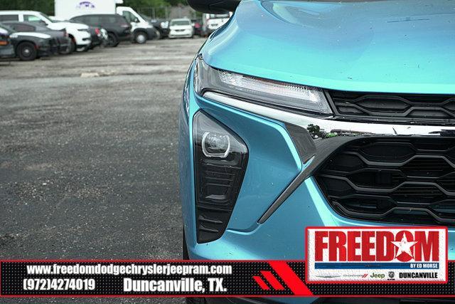 Photo of 2025 Marina Blue Metallic Chevrolet Trax