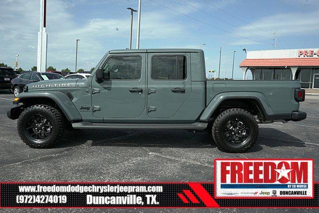Photo of 2025 Anvil Clearcoat Jeep Gladiator