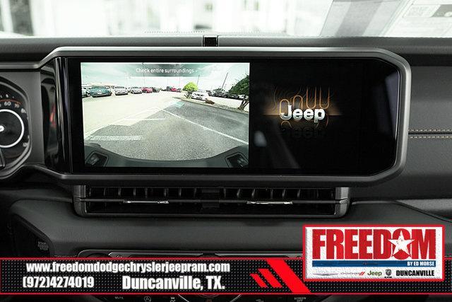 Photo of 2025 Anvil Clearcoat Jeep Gladiator