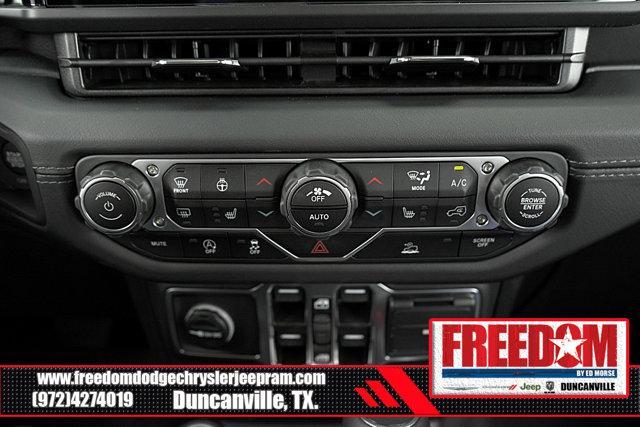 Photo of 2025 Anvil Clearcoat Jeep Gladiator