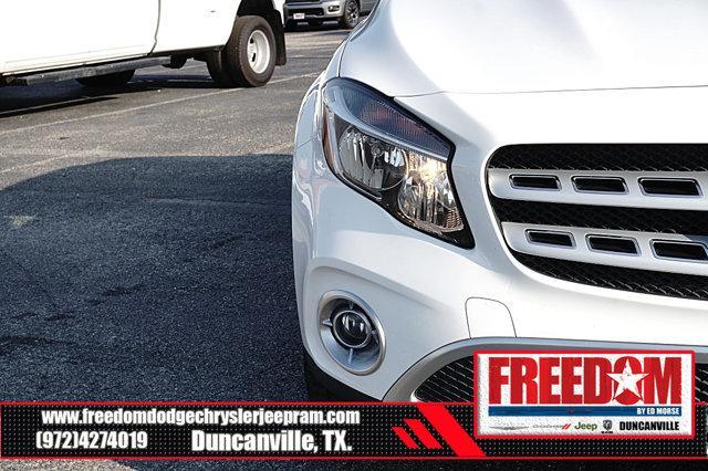 Photo of 2020 Polar White Mercedes-Benz GLA 250
