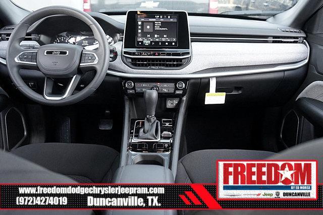 Photo of 2025 Diamond Black Crystal Pearlcoat Jeep Compass