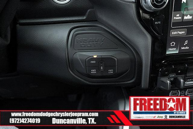 Photo of 2025 Diamond Black Crystal Pearlcoat RAM 2500