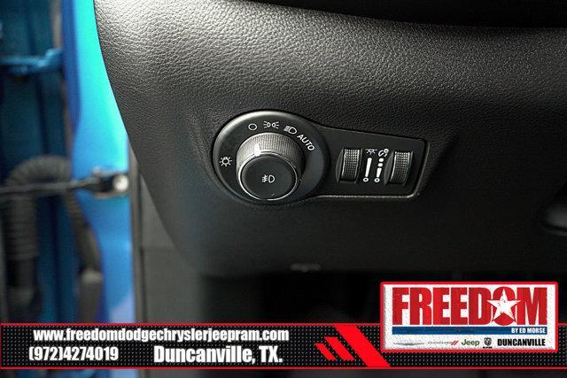 Photo of 2023 Laser Blue Pearlcoat Jeep Compass