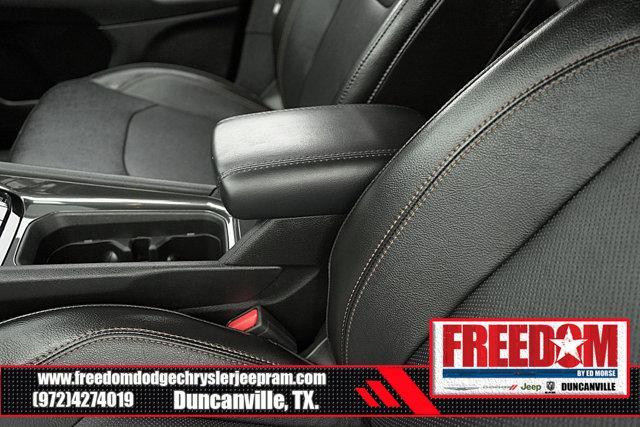 Photo of 2023 Laser Blue Pearlcoat Jeep Compass