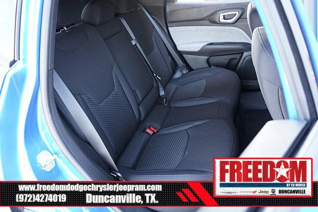 Photo of 2025 Hydro Blue Pearlcoat Jeep Compass