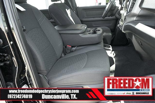 Photo of 2025 Diamond Black Crystal Pearlcoat RAM 2500
