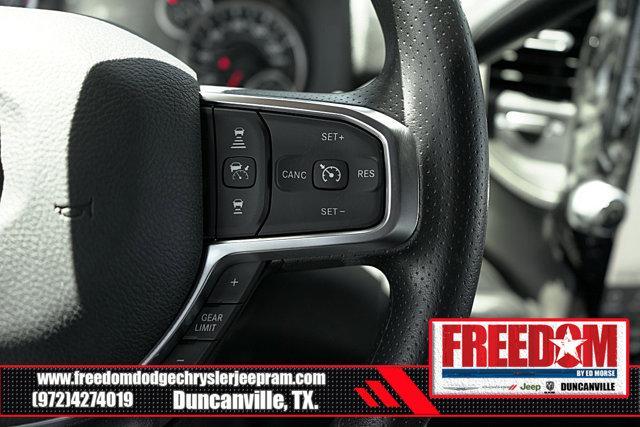 Photo of 2025 Diamond Black Crystal Pearlcoat RAM 2500