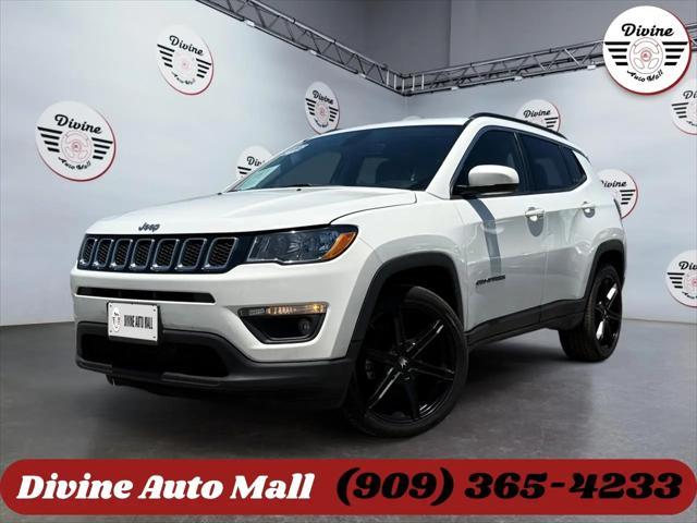 Photo of 2018 Blue Jeep Compass