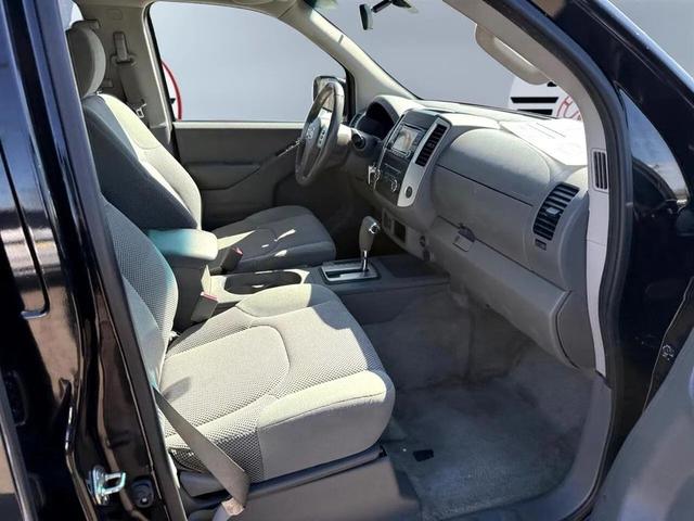 Photo of 2018 Magnetic Black Nissan Frontier