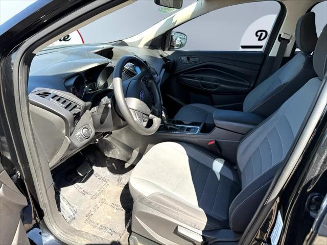 Photo of 2018 Shadow Black Ford Escape