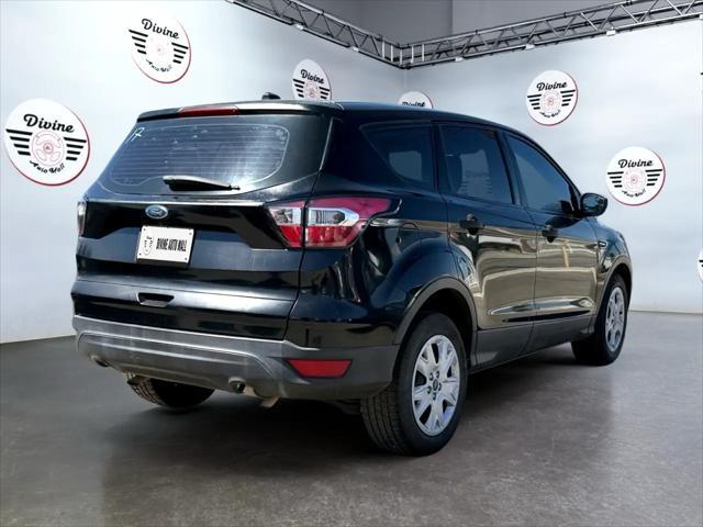 Photo of 2018 Shadow Black Ford Escape