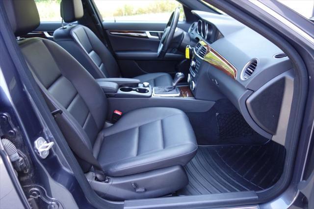 Photo of 2014 Steel Gray Metallic Mercedes-Benz C-Class