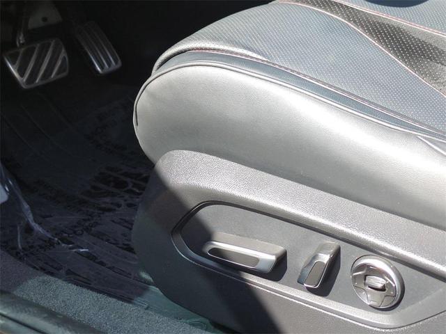 Photo of 2022 Tiger Eye Pearl Acura TLX