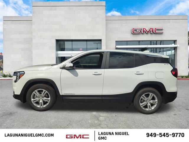 Photo of 2024 Summit White GMC Terrain