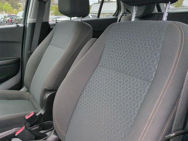 Photo of 2021 Summit White Chevrolet Trax