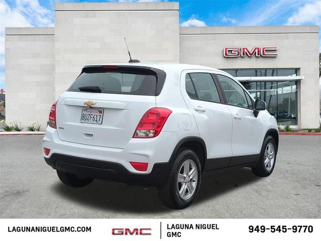 Photo of 2021 Summit White Chevrolet Trax