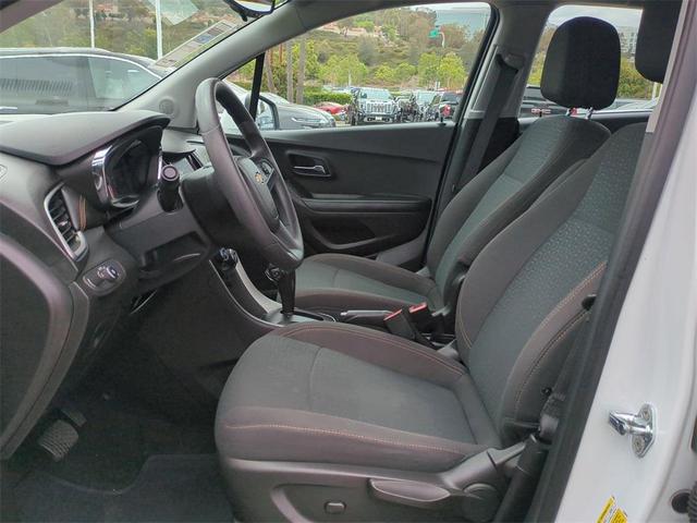 Photo of 2021 Summit White Chevrolet Trax