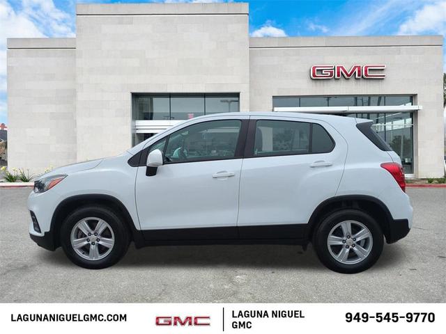 Photo of 2021 Summit White Chevrolet Trax