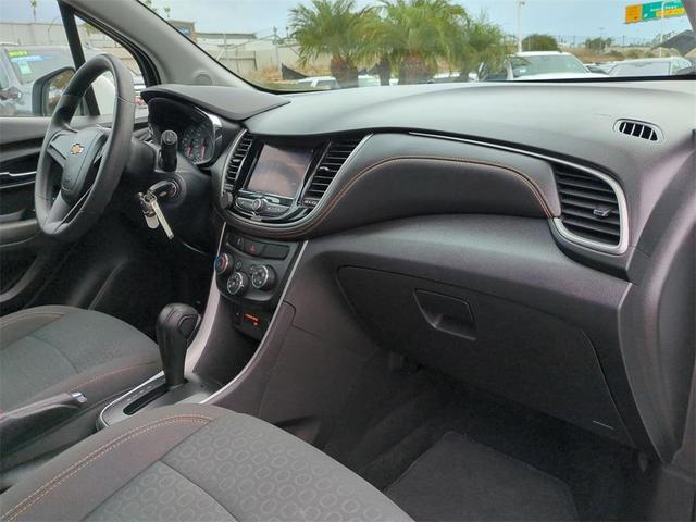 Photo of 2021 Summit White Chevrolet Trax
