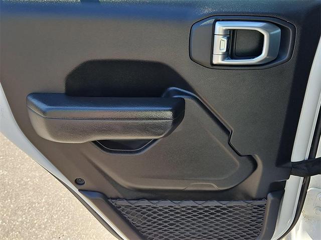 Photo of 2023 Bright White Clearcoat Jeep Wrangler