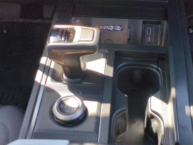 Photo of 2024 Neptune Blue Matte GMC HUMMER EV Pickup