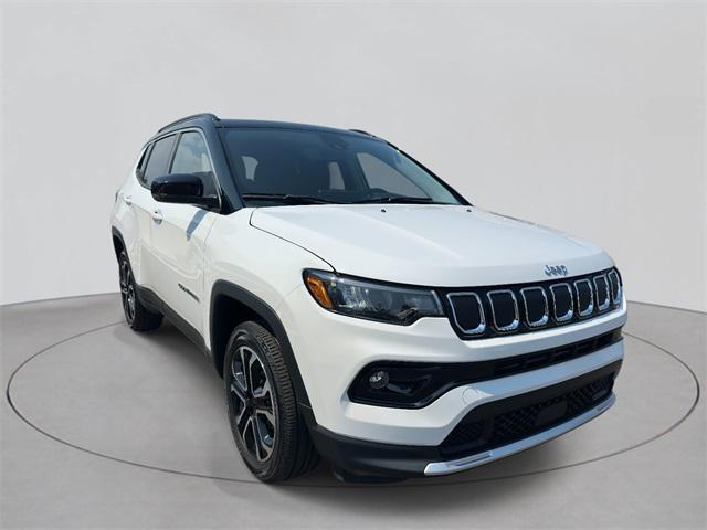 Photo of 2022 Bright White Clearcoat Jeep Compass