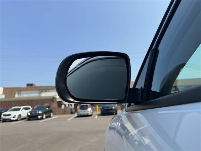 Photo of 2022 Bright White Clearcoat Jeep Compass
