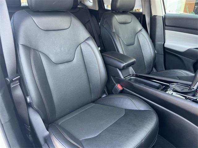 Photo of 2022 Bright White Clearcoat Jeep Compass