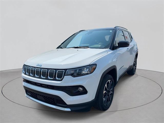 Photo of 2022 Bright White Clearcoat Jeep Compass