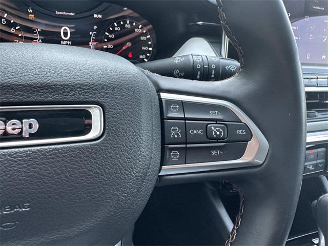 Photo of 2022 Bright White Clearcoat Jeep Compass