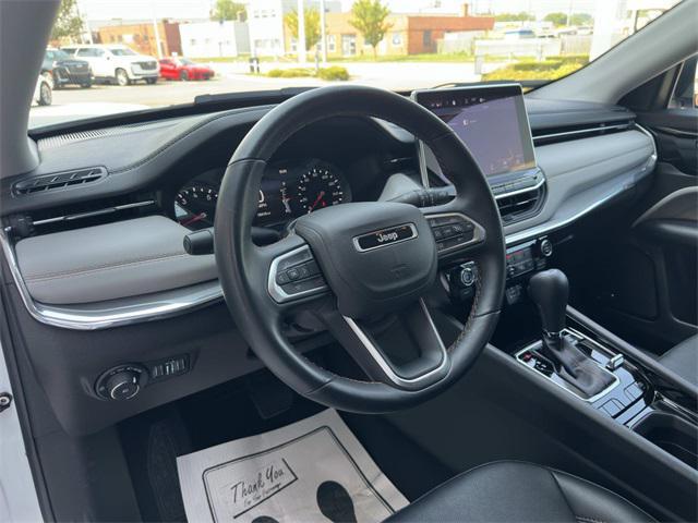 Photo of 2022 Bright White Clearcoat Jeep Compass