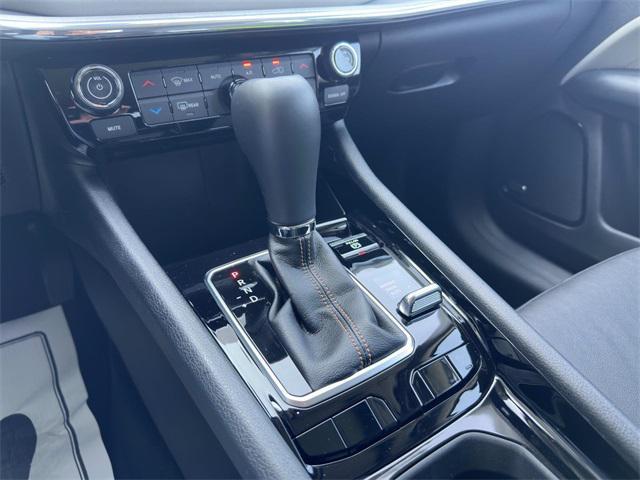 Photo of 2022 Bright White Clearcoat Jeep Compass