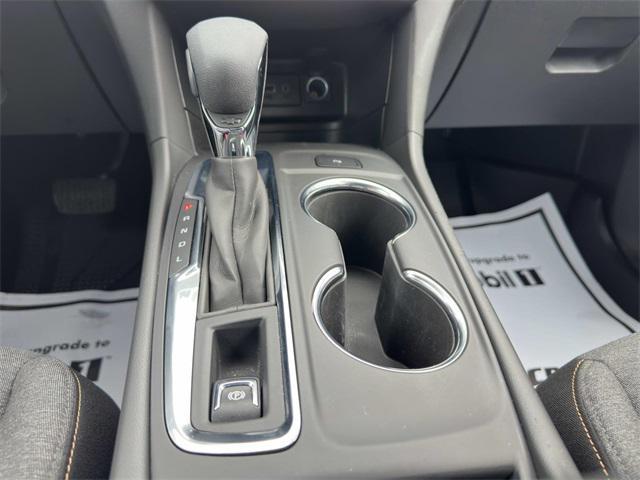 Photo of 2023 Summit White Chevrolet Equinox
