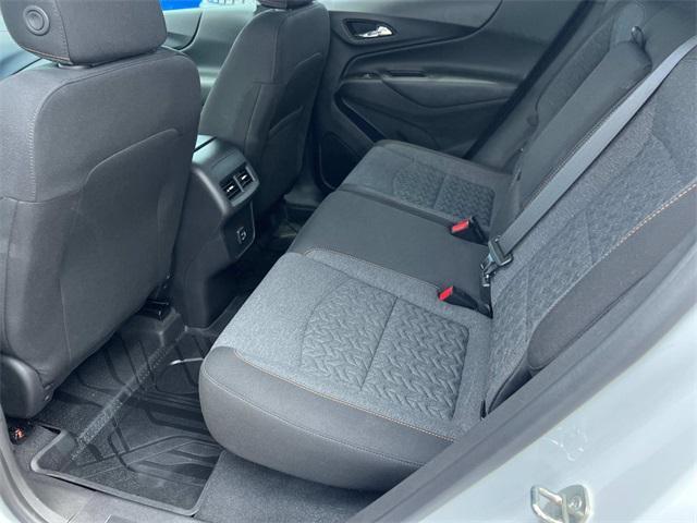 Photo of 2023 Summit White Chevrolet Equinox