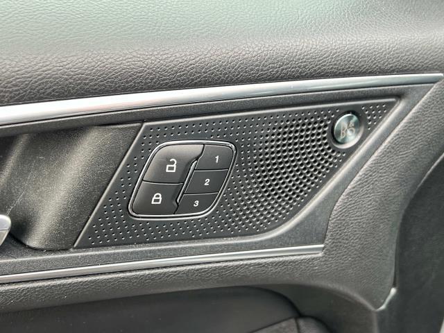 Photo of 2022 Silver Metallic Ford Edge