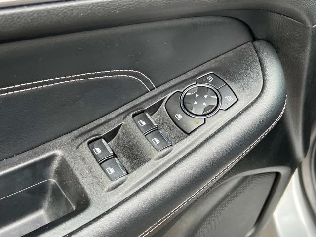 Photo of 2022 Silver Metallic Ford Edge