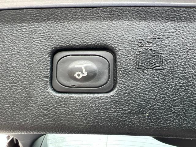 Photo of 2022 Silver Metallic Ford Edge