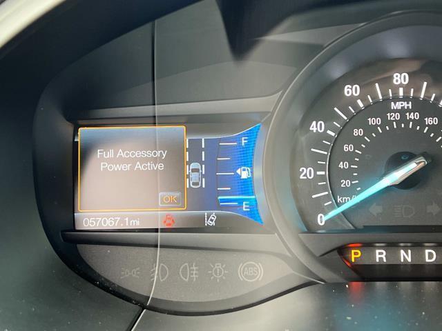 Photo of 2022 Silver Metallic Ford Edge