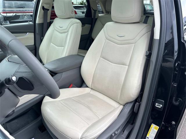 Photo of 2022 Stellar Black Metallic Cadillac XT5