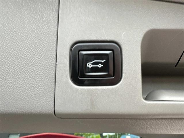 Photo of 2022 Stellar Black Metallic Cadillac XT5
