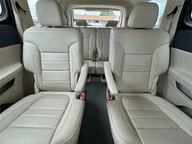 Photo of 2022 Cayenne Red Tintcoat GMC Acadia