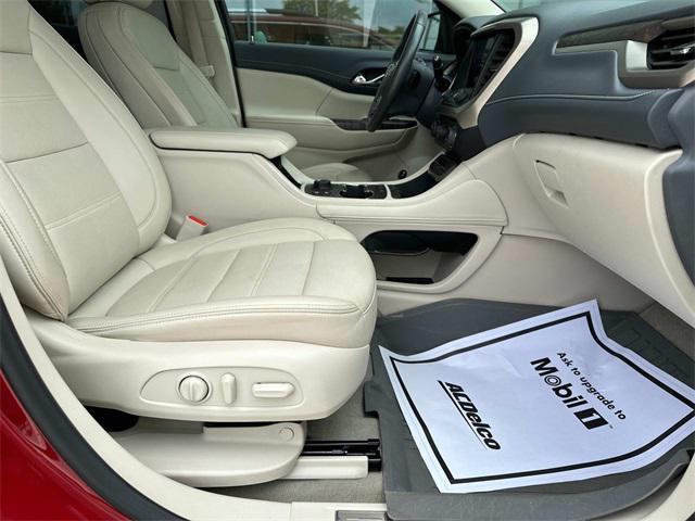 Photo of 2022 Cayenne Red Tintcoat GMC Acadia