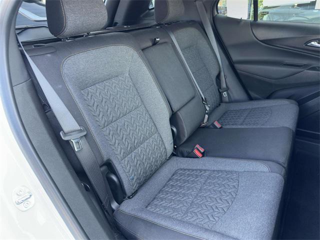 Photo of 2023 Summit White Chevrolet Equinox