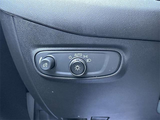 Photo of 2023 Summit White Chevrolet Equinox