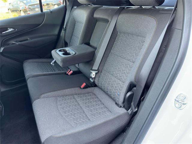 Photo of 2023 Summit White Chevrolet Equinox